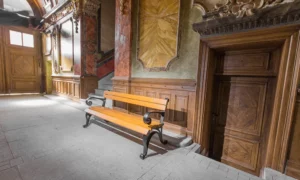 Klupa Vienna s rukonaslonom