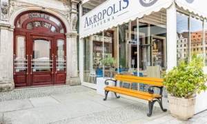 Klupa Vienna s rukonaslonom