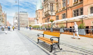 Klupa Vienna s rukonaslonom