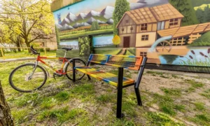 Klupa Gladiator Solid s rukonaslonom