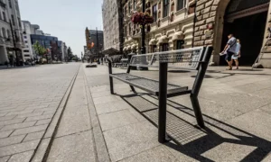 Klupa Gladiator Solid s rukonaslonom