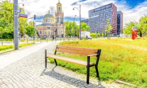 Lavička Gladiátor s lakťovou opierkou