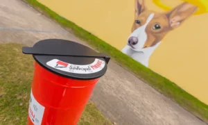 Koš za pseći izmet Tobi