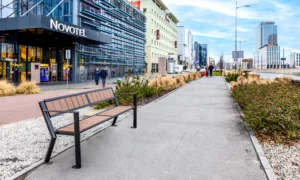 Klupa Gladiator WPC s rukonaslonom