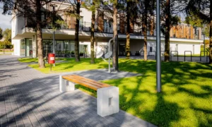 Klupa Roma bez naslona