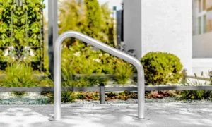 Stalak za bicikle U tipa kosi