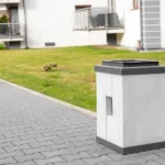 Koš za smeće Roma s ovratnikom