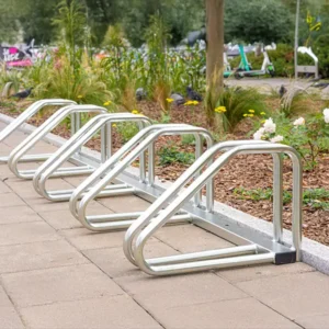 Stalak za bicikle Spartan PRO s 5 mjesta funkcionalno je i izdržljivo rješenje za sigurno skladištenje bicikala u javnim prostorima.